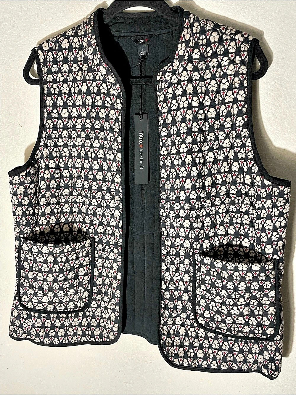 intro. Floral Utility Vest in Black & Pink Size Large